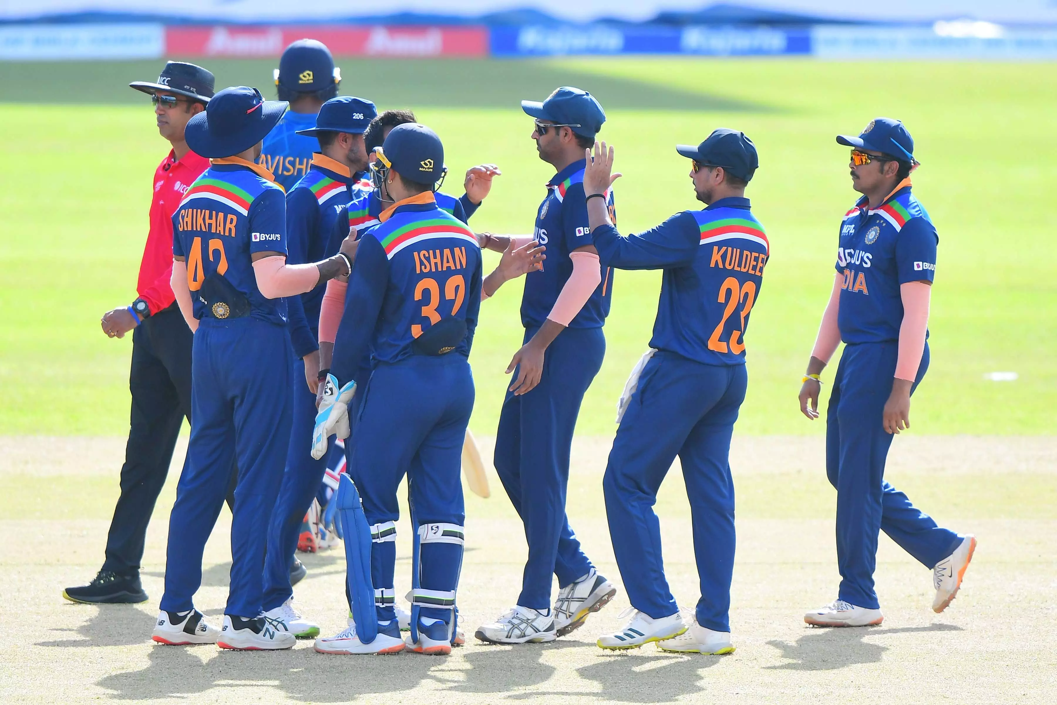 India vs Sri Lanka 2nd ODI : श्रीलंका ने टॉस जीतकर , पहले बल्लेबाजी कर भारत को 176 रनों का लक्ष्य दिया