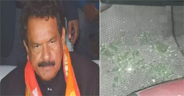 करहल से अखिलेश यादव को चुनौती देने वाले केन्द्रीय मंत्री एसपी सिंह बघेल पर हुआ हमला, कहा-खेतों से निकले सपाइयों ने तोड़ी गाड़ी