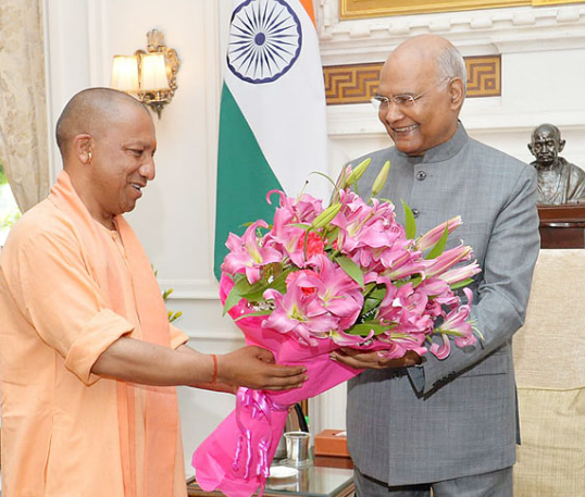 योगी आदित्यनाथ ने राष्ट्रपति से की मुलाकात ,अमित शाह ने मुँह मीठा कर योगी आदित्यनाथ को दी जीत की बधाई