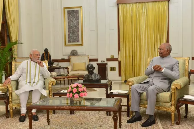 प्रधानमंत्री नरेंद्र मोदी ने राष्ट्रपति रामनाथ कोविंद से की मुलाकात