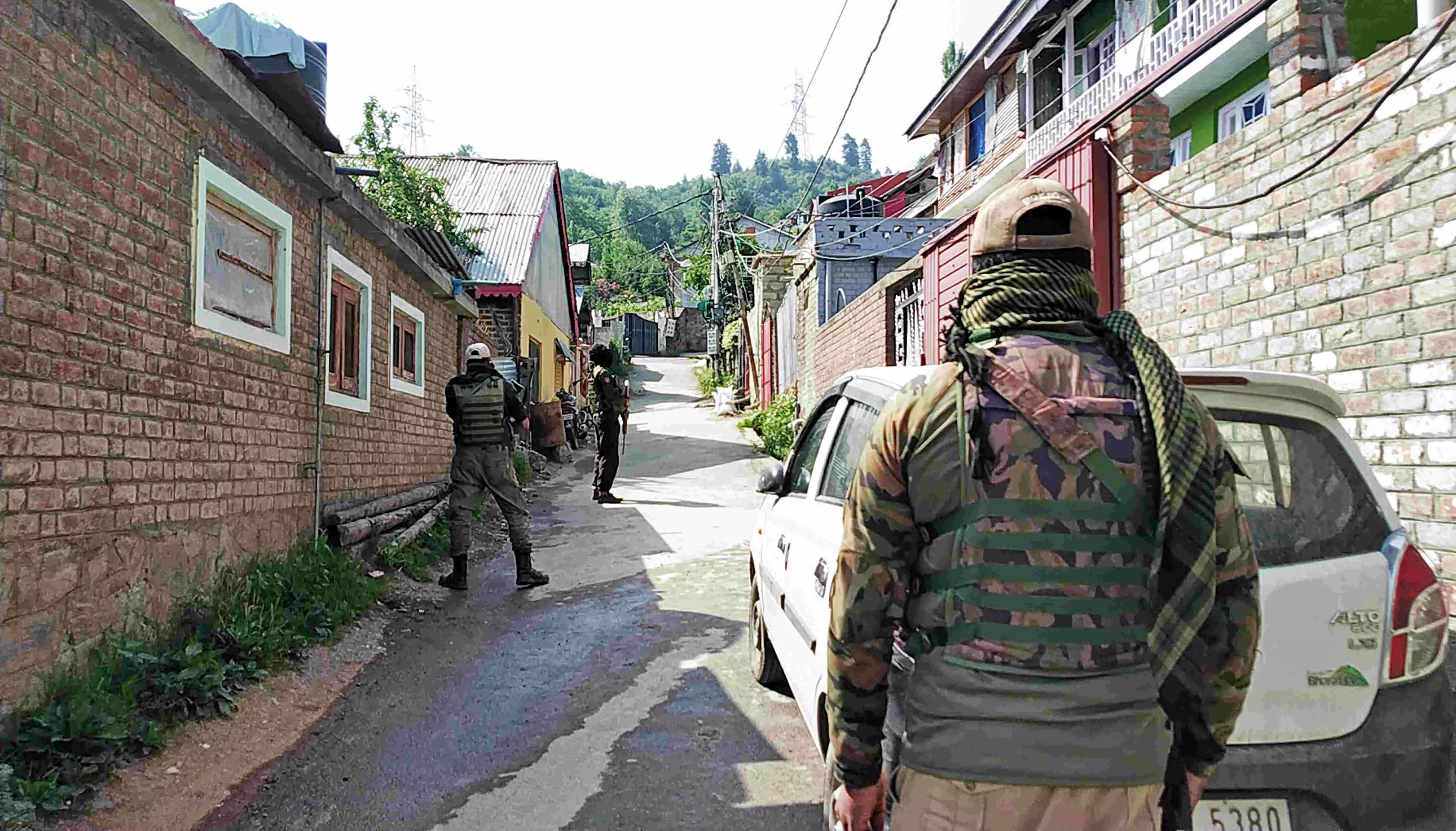 जम्मू-कश्मीर में NIA बड़ा एक्शन, पुलवामा में सुरक्षाबलों पर हुए हमले के मामले में NIA की छापेमारी जारी