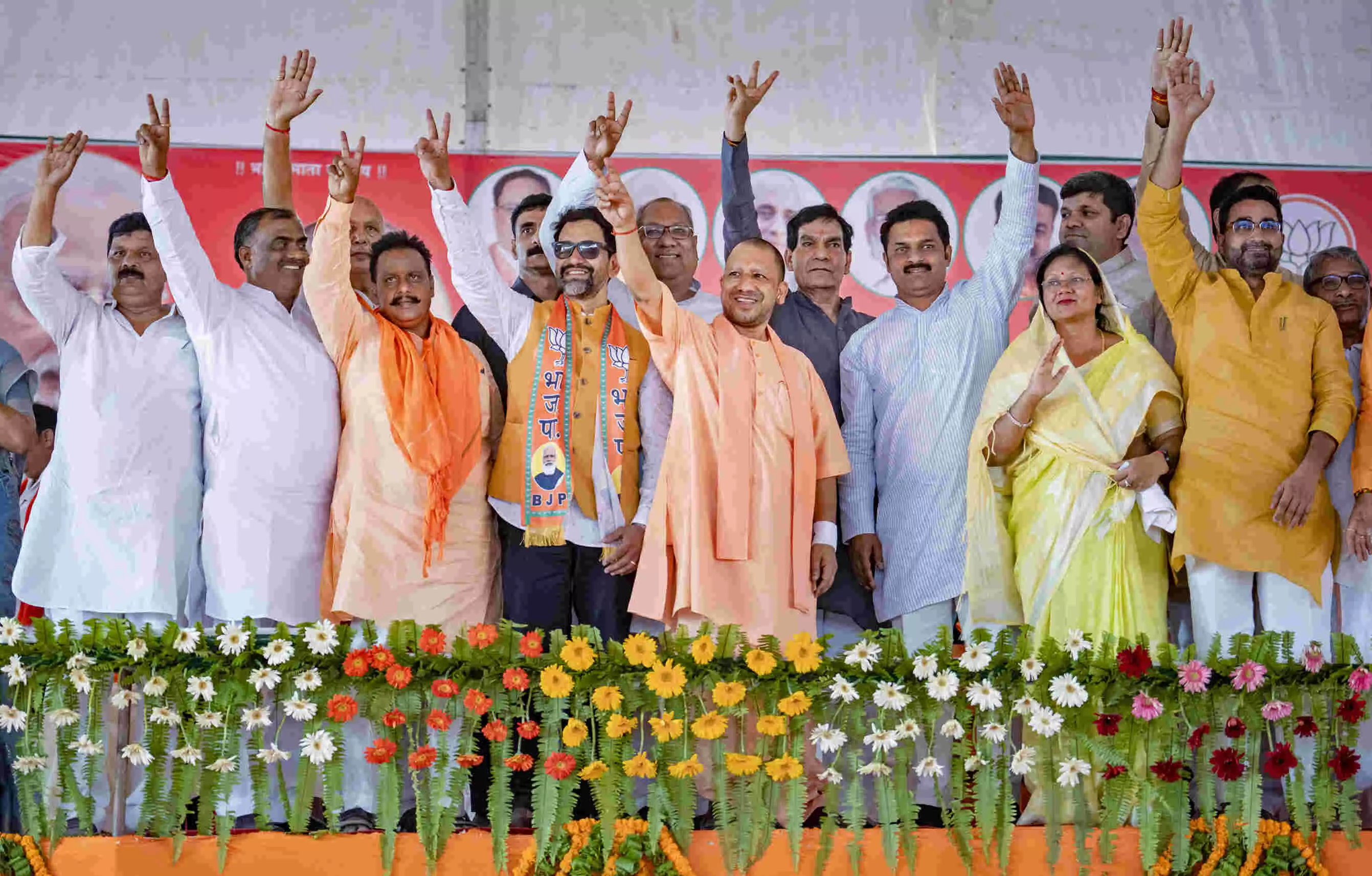 लोकसभा उप -चुनाव में सपा के गढ़ आजमगढ़ और रामपुर में बीजेपी की प्रचंड जीत,योगी आदित्यनाथ ने टवीट कर दी बधाई