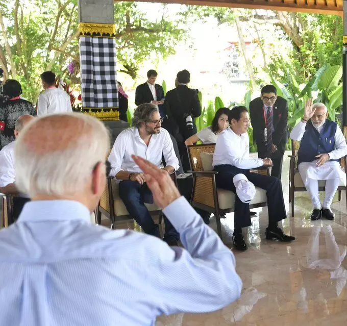 अमेरिकी राष्ट्रपति बाइडन ने PM मोदी को किया सैल्यूट, इंडोनेशिया ने भारत को सौंपी G-20 की अध्यक्षता