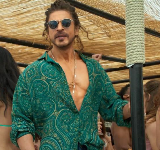 शाहरुख खान की अगली फिल्म डंकी तक पहुंचा बेशर्म रंग का विवाद, शूटिंग रुकवाने की हुई मांग