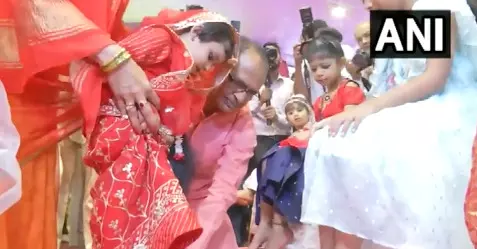CM शिवराज का कांग्रेस पर पलटवार, कहा- बहन बेटियों को टंच माल कहने वाले क्या समझेंगे कन्या पूजन का महत्व ?